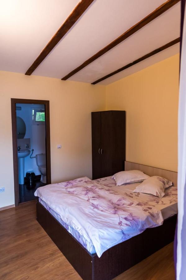 Casa Beasarah. Villa Dunatölgyes Szoba fotó