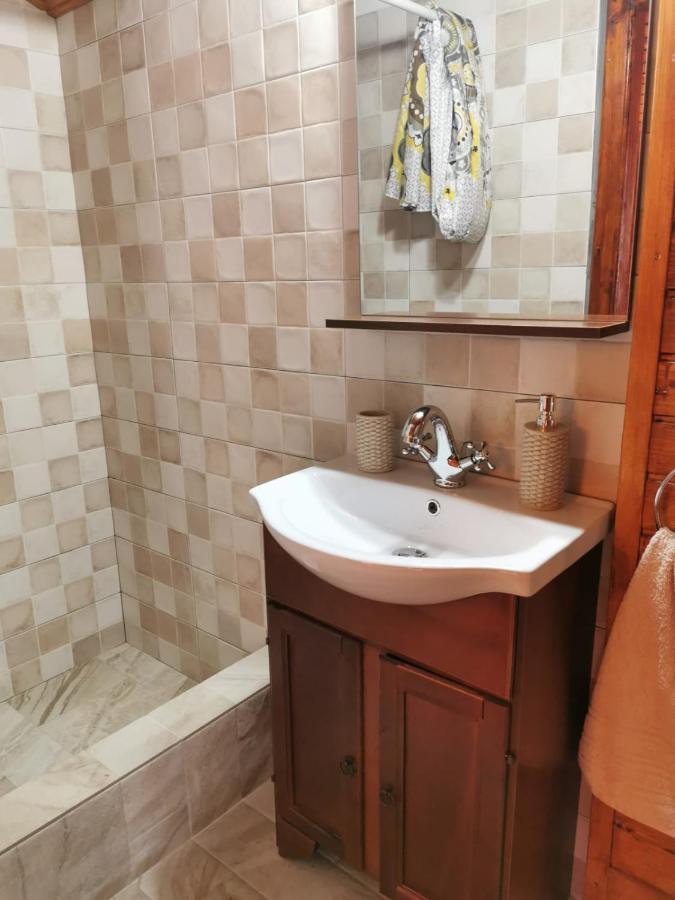 Casa Beasarah. Villa Dunatölgyes Kültér fotó