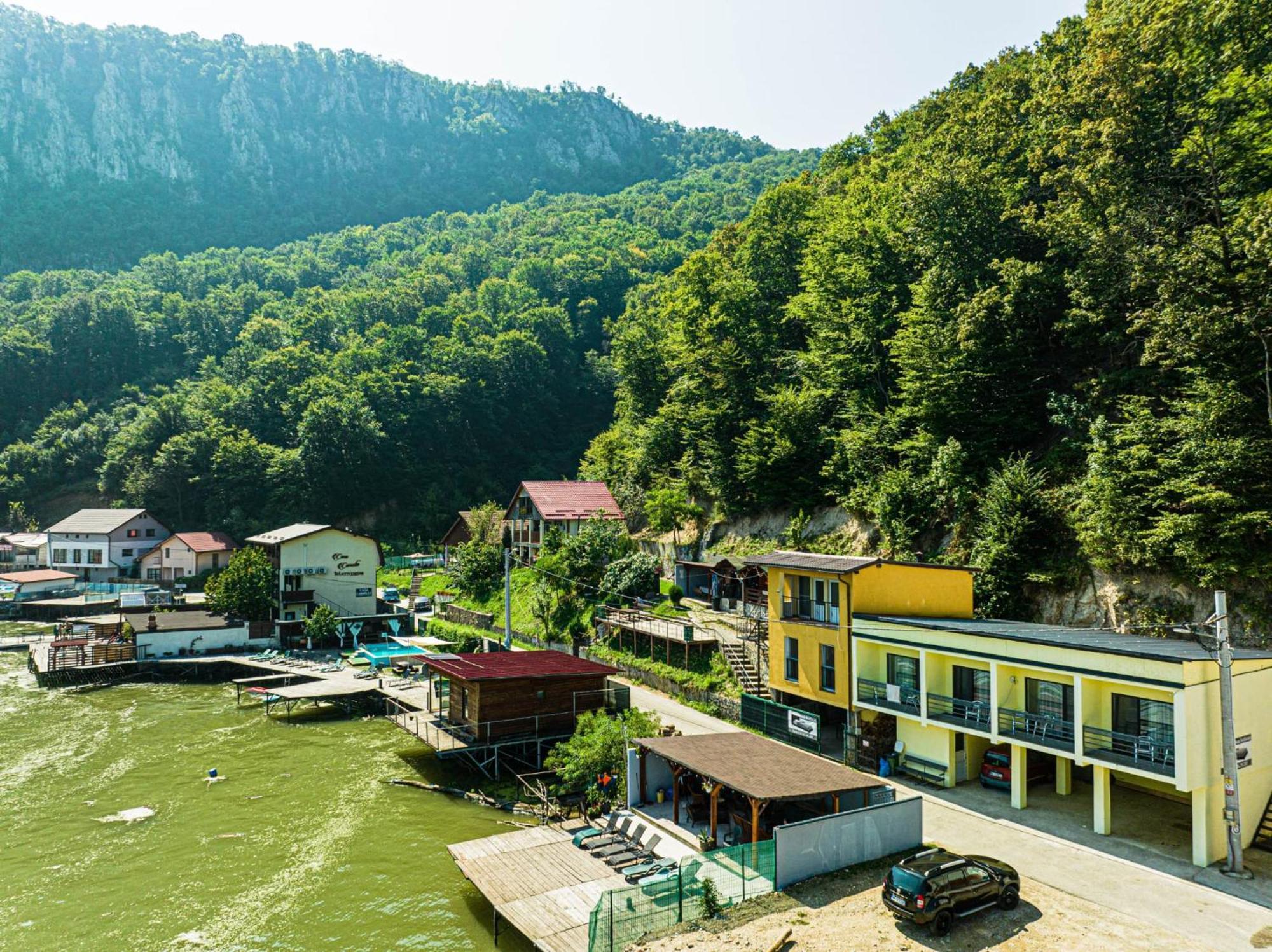 Casa Beasarah. Villa Dunatölgyes Kültér fotó