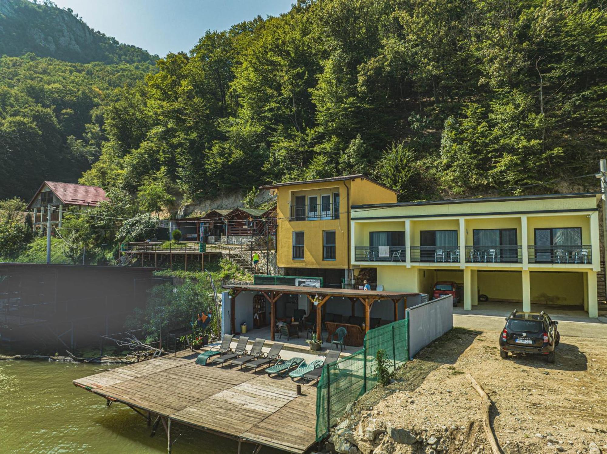 Casa Beasarah. Villa Dunatölgyes Kültér fotó