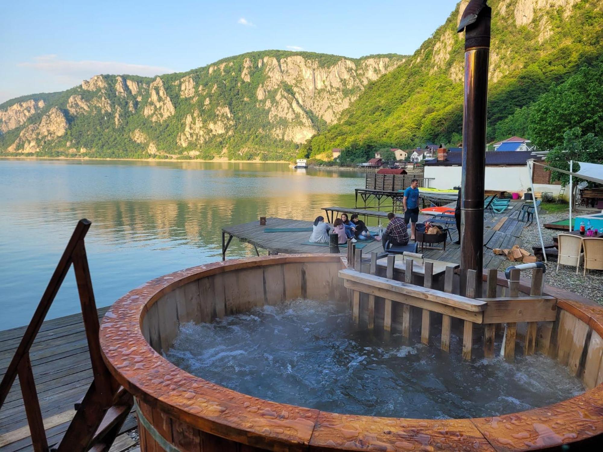 Casa Beasarah. Villa Dunatölgyes Kültér fotó
